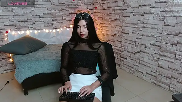 Snapshot of Vanse_lust chatting on March 8, 11:49 pm Vanse lust online show from March 8, 11:49 pm