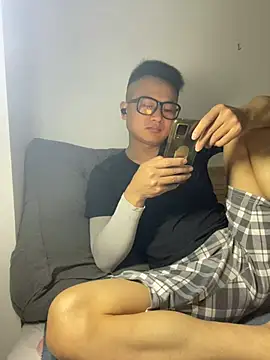 lixiaoshuai8 online show from March 10, 2:05 pm