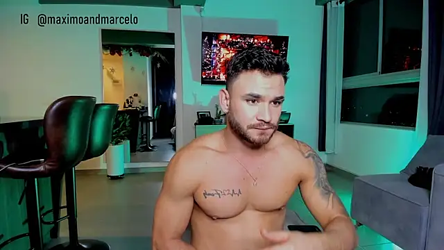 Snapshot of Maximo_Marcelo chatting on December 31, 3:12 am Maximo Marcelo online show from December 31, 3:12 am