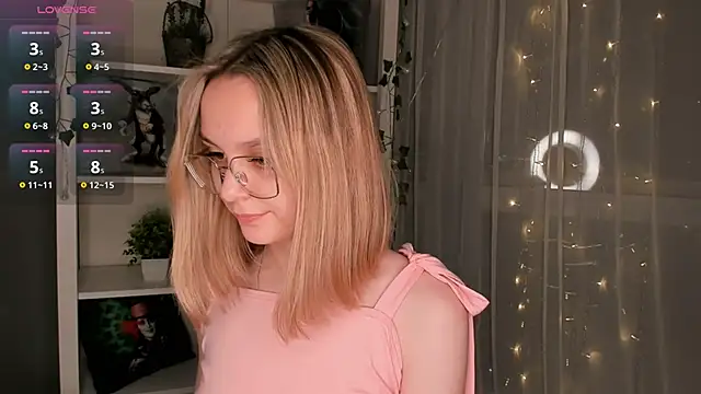 Snapshot of ms_elizabethqueen chatting on February 3, 9:29 pm ms elizabethqueen online show from February 3, 9:29 pm