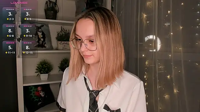 Snapshot of ms_elizabethqueen chatting on February 8, 6:01 pm ms elizabethqueen online show from February 8, 6:01 pm