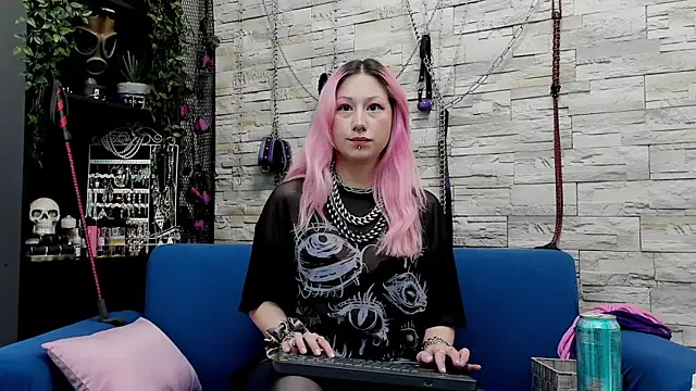 CruelMistress online show from February 23, 11:25 pm