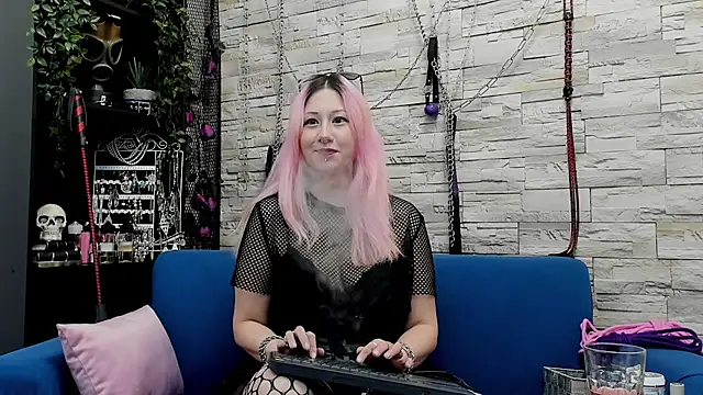 CruelMistress online show from February 28, 4:32 am