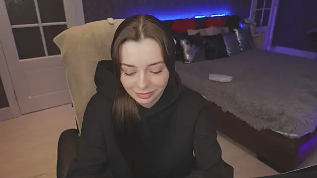 DinaCandy online show from January 29, 2:53 pm