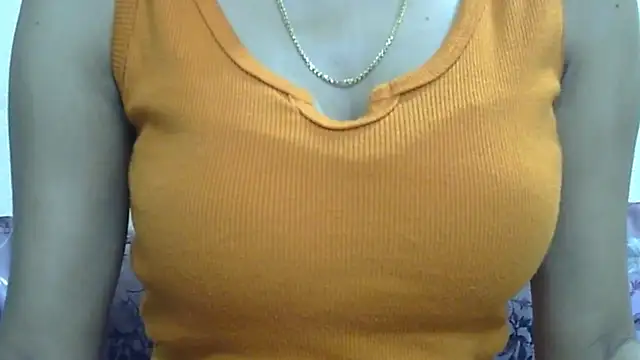 Snapshot of _FluffyHxney_ chatting on May 30, 8:17 pm FluffyHxney online show from May 30, 8:17 pm