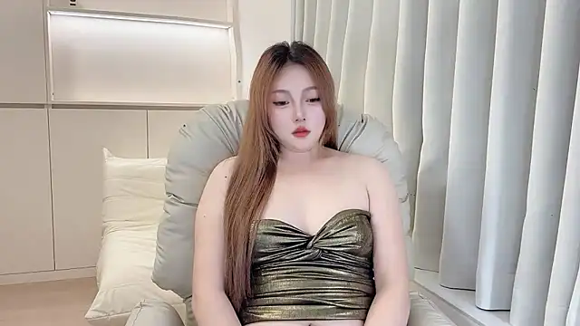 Snapshot of Kulomiyee_koi chatting on December 24, 5:23 pm Kulomiyee koi online show from December 24, 5:23 pm