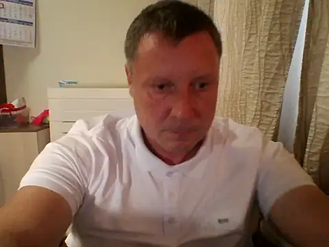 Snapshot of c6tm5 chatting on October 7, 11:29 am c6tm5 online show from October 7, 11:29 am