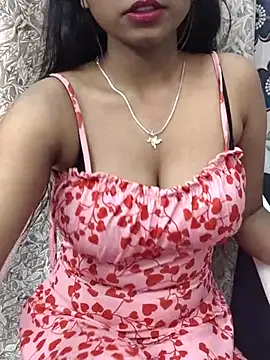 Snapshot of Ishaani_0 chatting on February 18, 12:26 am Ishaani 0 online show from February 18, 12:26 am