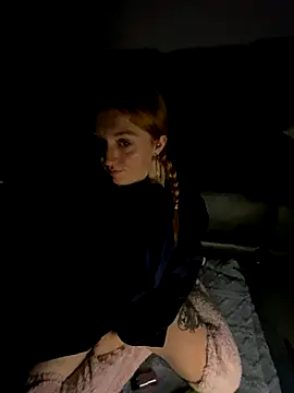 Stoner BarbieXX online show from December 3, 10:30 pm