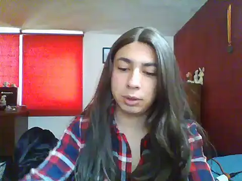 Snapshot of Yasmin_Paez99 chatting on October 23, 5:12 pm Yasmin Paez99 online show from October 23, 5:12 pm