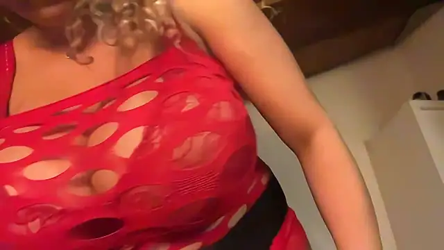 SCARLET-SANTANA online show from February 18, 10:06 pm