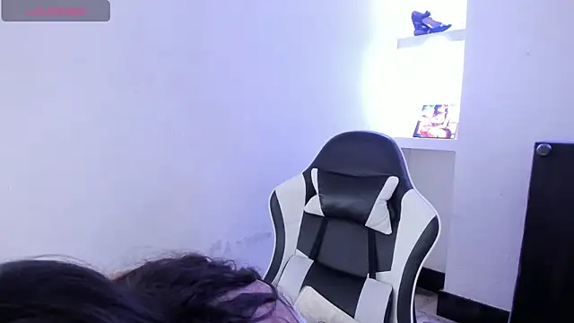 zoe connor19 online show from February 25, 8:18 pm