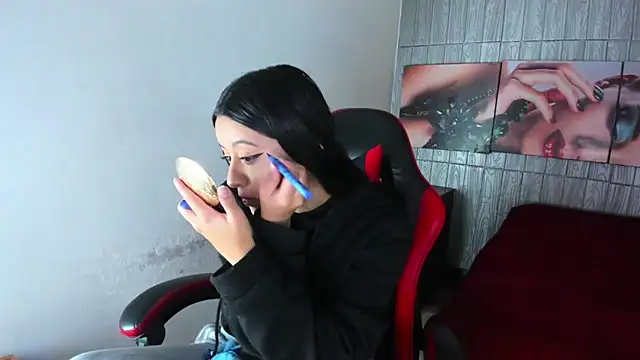 zoe connor19 online show from April 17, 9:18 pm