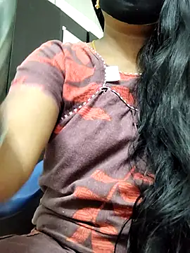 Snapshot of Tamilrojanew chatting on May 19, 3:07 pm Tamilrojanew online show from May 19, 3:07 pm