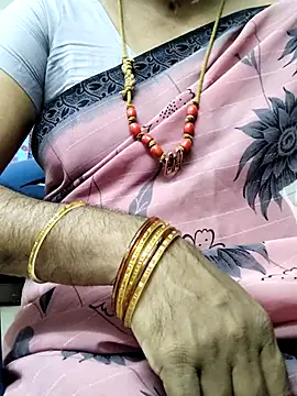 Snapshot of Tamilrojanew chatting on May 23, 9:46 am Tamilrojanew online show from May 23, 9:46 am