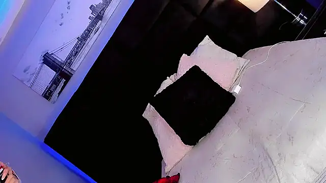 Shanelengel online show from February 9, 12:06 am