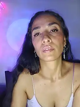 chloewildd  online show from May 31, 12:08 am