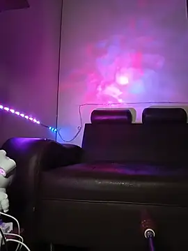 chloewildd  online show from June 27, 11:32 pm