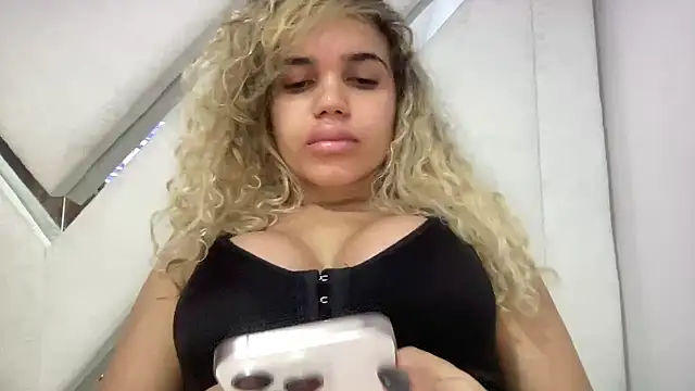 brithneysquirt online show from December 23, 12:19 am