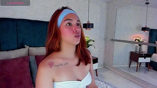 AdeleAndersonn online show from February 23, 8:50 pm