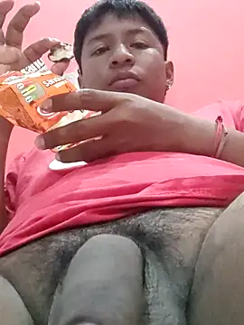 Snapshot of Tu_papi_69_ chatting on December 19, 2:51 am Tu papi 69 online show from December 19, 2:51 am