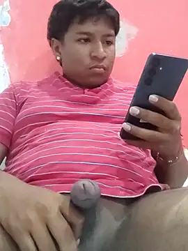 Snapshot of Tu_papi_69_ chatting on March 24, 2:16 am Tu papi 69 online show from March 24, 2:16 am