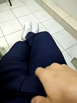 gatmoreno1 online show from October 6, 4:59 pm