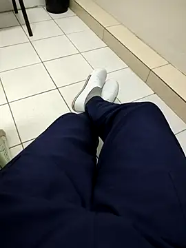 gatmoreno1 online show from October 7, 4:37 pm