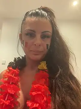 Snapshot of lenalux chatting on July 1, 8:08 pm lenalux online show from July 1, 8:08 pm