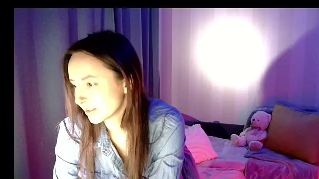 Snapshot of LilyXSky chatting on December 10, 12:49 pm LilyXSky online show from December 10, 12:49 pm