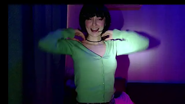 Snapshot of LilyXSky chatting on February 19, 2:55 pm LilyXSky online show from February 19, 2:55 pm