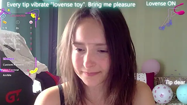 Snapshot of LilyXSky chatting on July 4, 12:44 pm LilyXSky online show from July 4, 12:44 pm