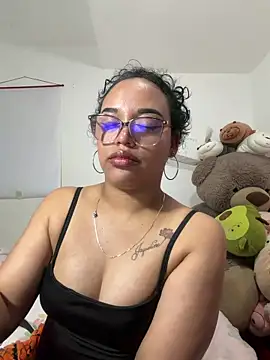 Snapshot of angela_angels_ chatting on February 1, 10:14 am angela angels online show from February 1, 10:14 am