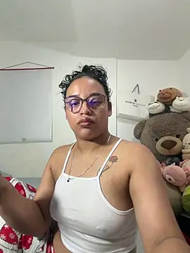 Snapshot of angela_angels_ chatting on February 5, 9:25 am angela angels online show from February 5, 9:25 am