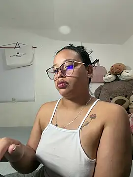 Snapshot of angela_angels_ chatting on February 6, 7:23 am angela angels online show from February 6, 7:23 am