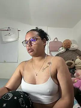 Snapshot of angela_angels_ chatting on February 12, 8:42 am angela angels online show from February 12, 8:42 am