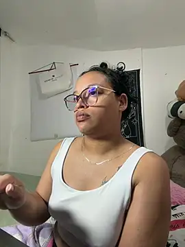 Snapshot of angela_angels_ chatting on February 24, 10:24 am angela angels online show from February 24, 10:24 am