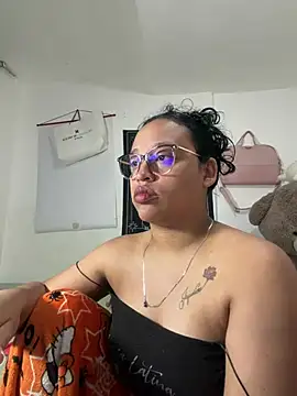 Snapshot of angela_angels_ chatting on March 1, 10:34 pm angela angels online show from March 1, 10:34 pm