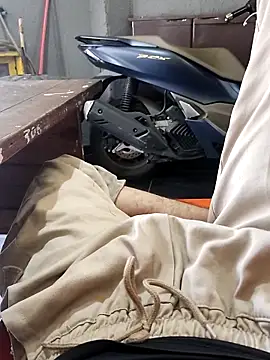 Juliano69xv online show from February 8, 7:06 pm