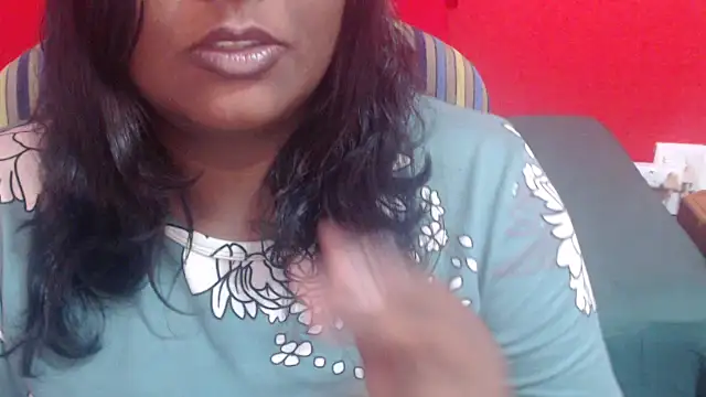 Snapshot of INDIANSIN2 chatting on June 24, 6:45 am INDIANSIN2 online show from June 24, 6:45 am