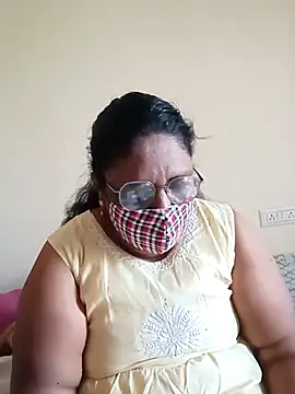 Snapshot of Pushpavathi_78 chatting on February 15, 8:44 am Pushpavathi 78 online show from February 15, 8:44 am