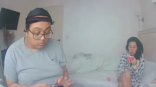 vanilla chocolate23 online show from March 30, 8:48 am