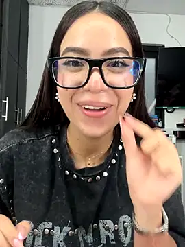 Snapshot of IamSteph13 chatting on October 10, 2:54 am IamSteph13 online show from October 10, 2:54 am