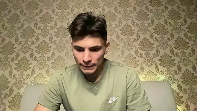 denlover1 online show from February 17, 3:53 pm