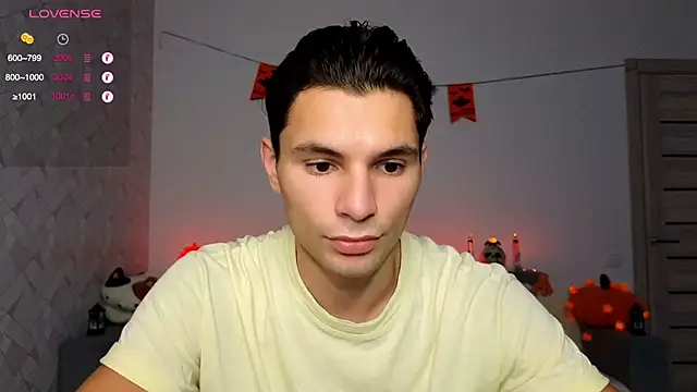 denlover1 online show from October 15, 6:46 am