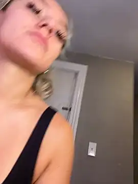 lexybabyxo online show from July 6, 10:45 am