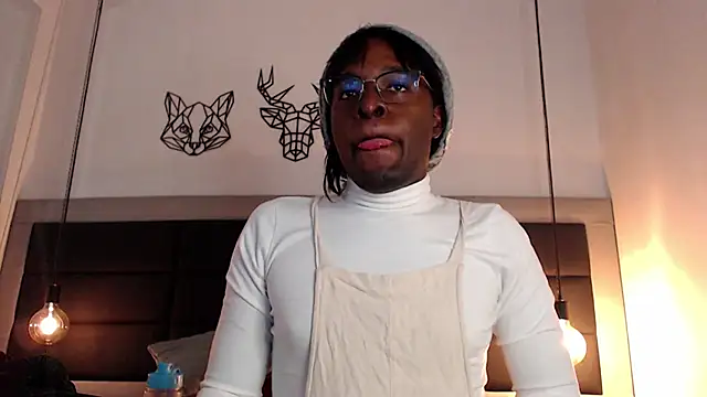 candy lovee69 online show from February 28, 10:39 pm