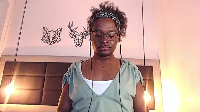 candy lovee69 online show from December 17, 1:11 am