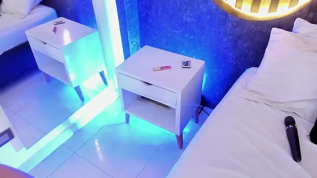 miss10 antonella online show from February 6, 8:45 pm