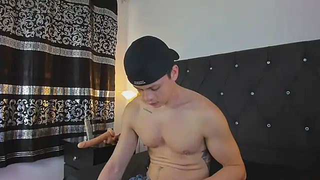 Snapshot of Angel_Cuervo chatting on January 11, 3:42 pm Angel Cuervo online show from January 11, 3:42 pm